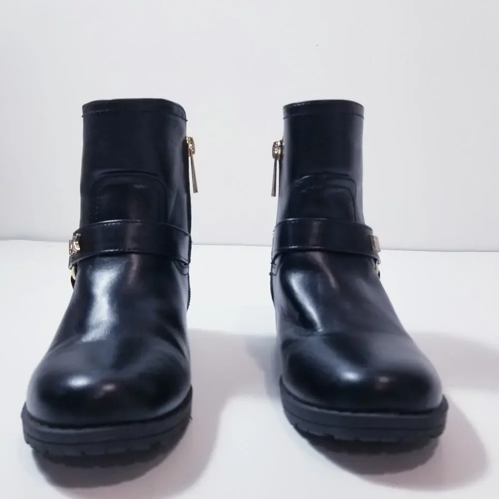 Michael Kors MK Monogram Kids size 2 Ankle Boots